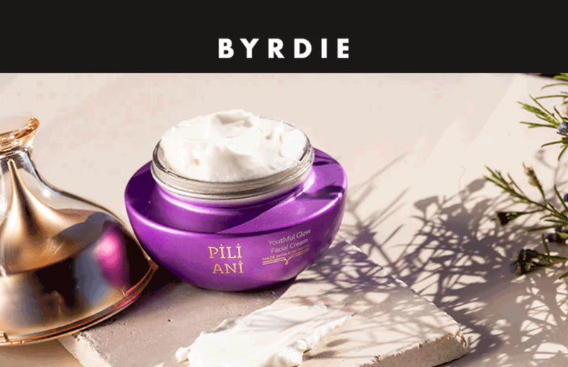 These 15 Beauty Gifts Are The Next Best Thing To A Trip Overseas (Byrdie)